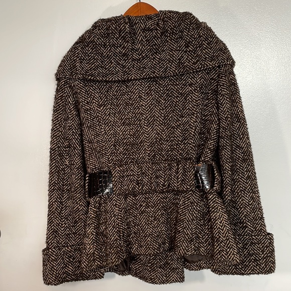 Zara Herringbone wool Jacket with faux snake skin belt and styled lapels. Small - Picture 3 of 9